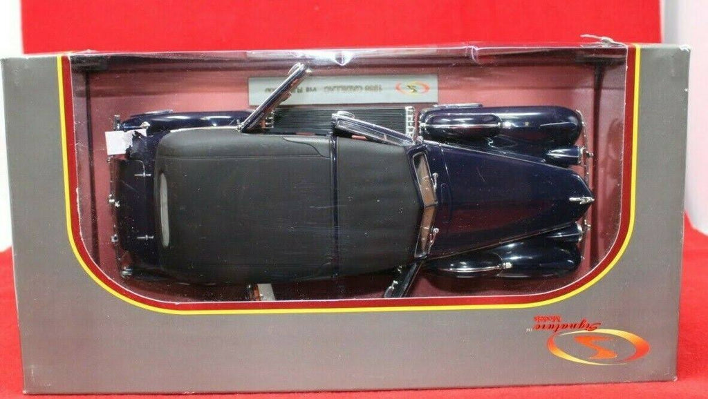 Red 1/18 Diecast Model Car I613913