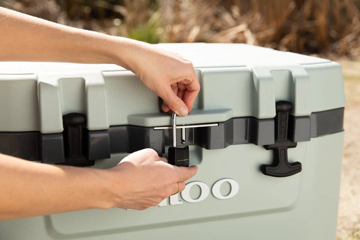 52 QT Wheeled Ice Chest Cooler J18078