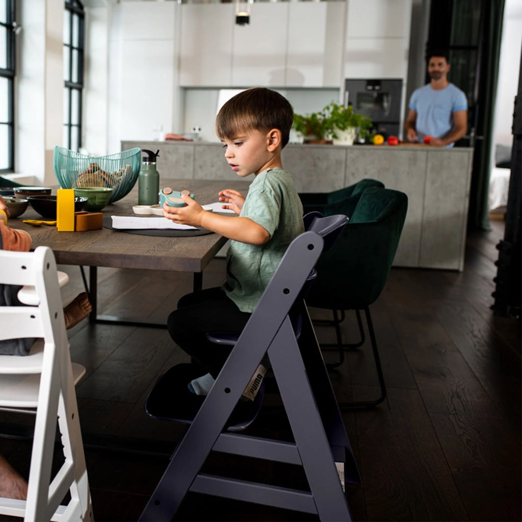 Adjustable Wooden Highchair C560968
