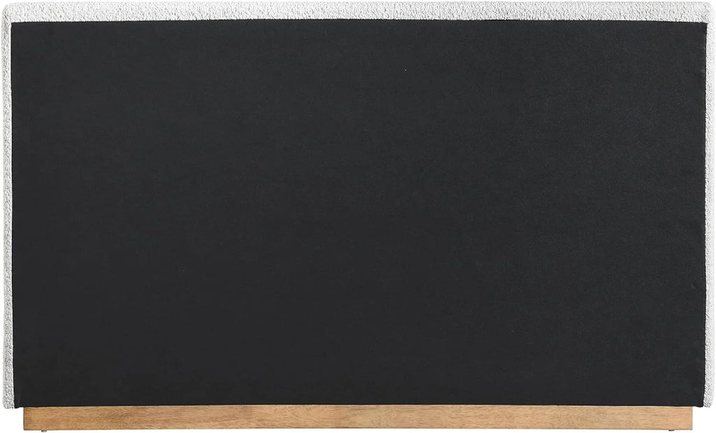 Queen Boucle Platform Bed F825520