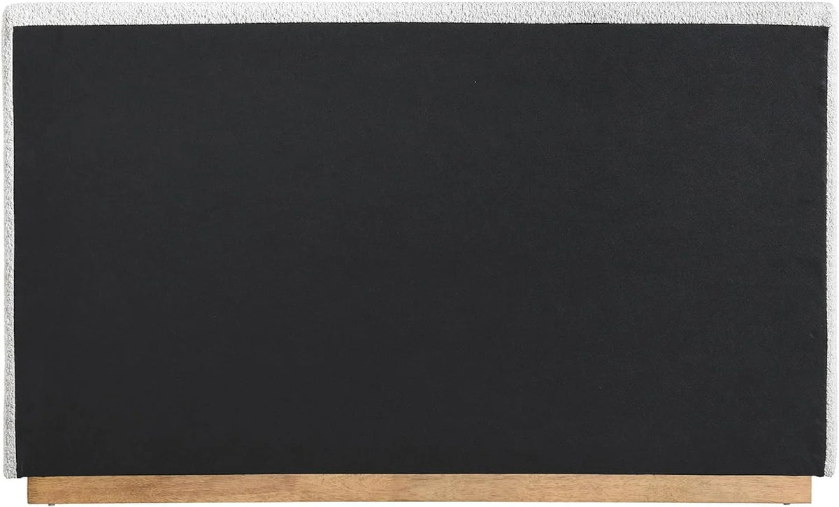 Queen Boucle Platform Bed F825520