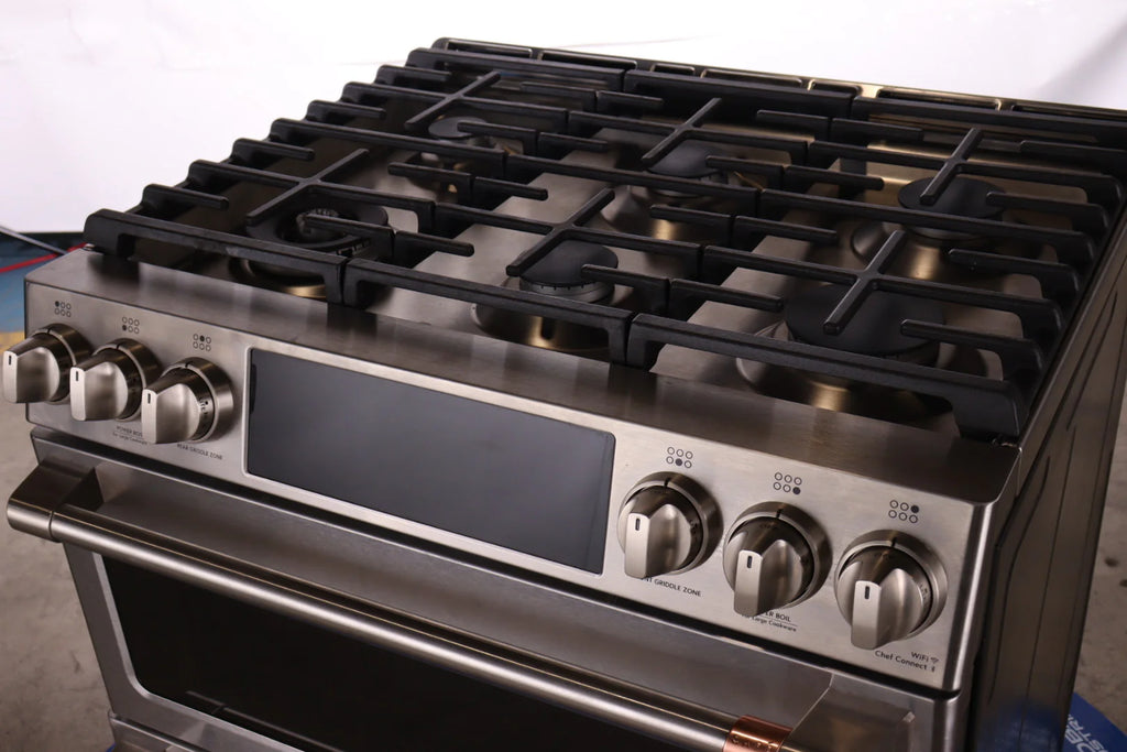30 In. Slide-In Double-Oven Gas Convection Range Q2115