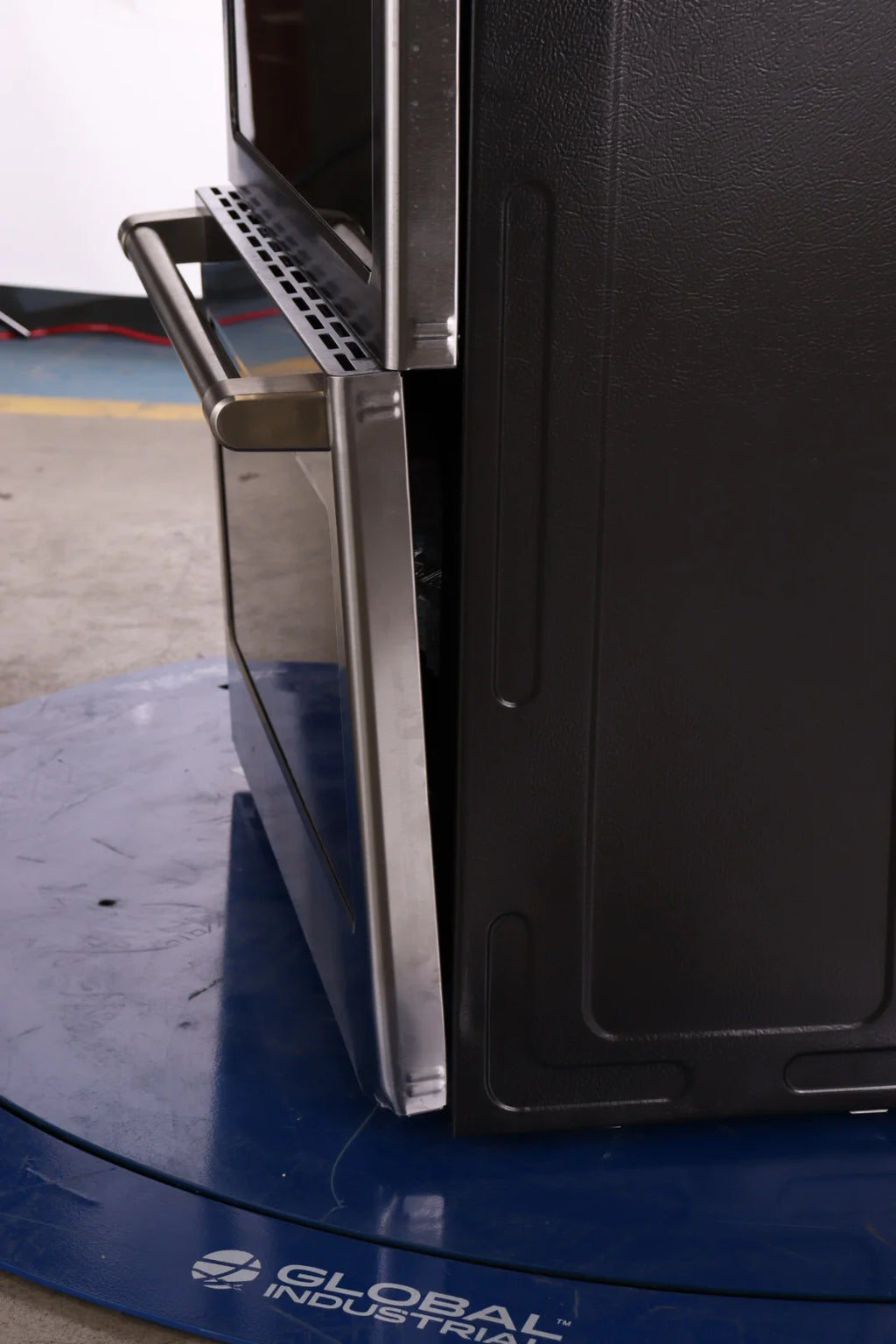 30 In. Slide-In Double-Oven Gas Convection Range Q2115