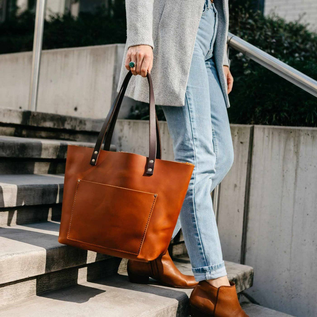 Classic Tote Y123389