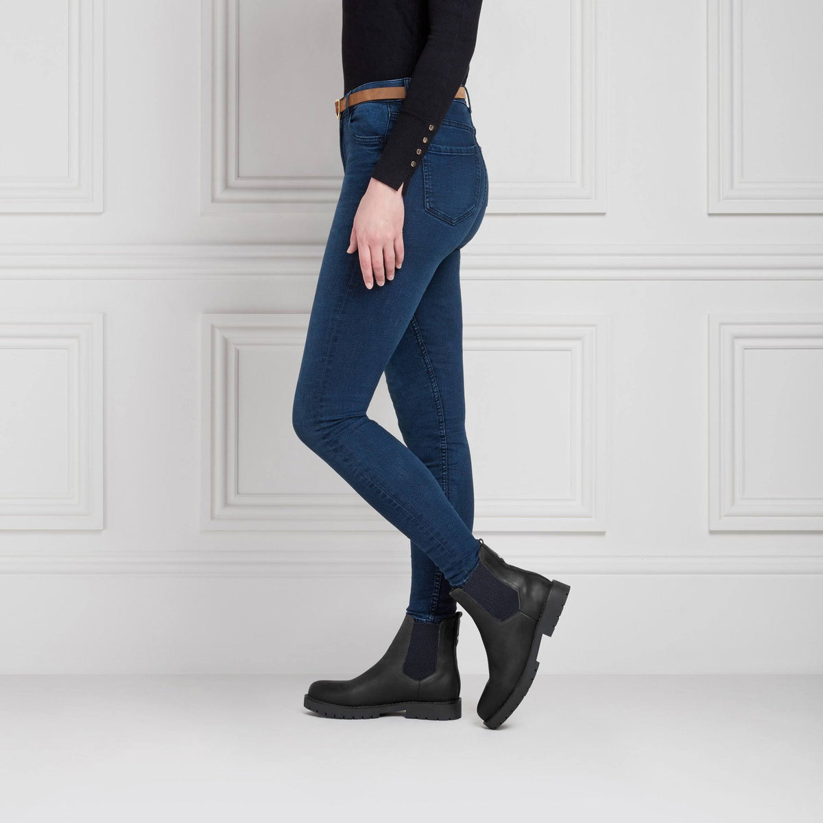 Black Sheepskin UK 6 EU 39 B71959
