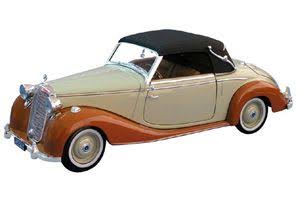 Red 1/18 Diecast Model Car I613913