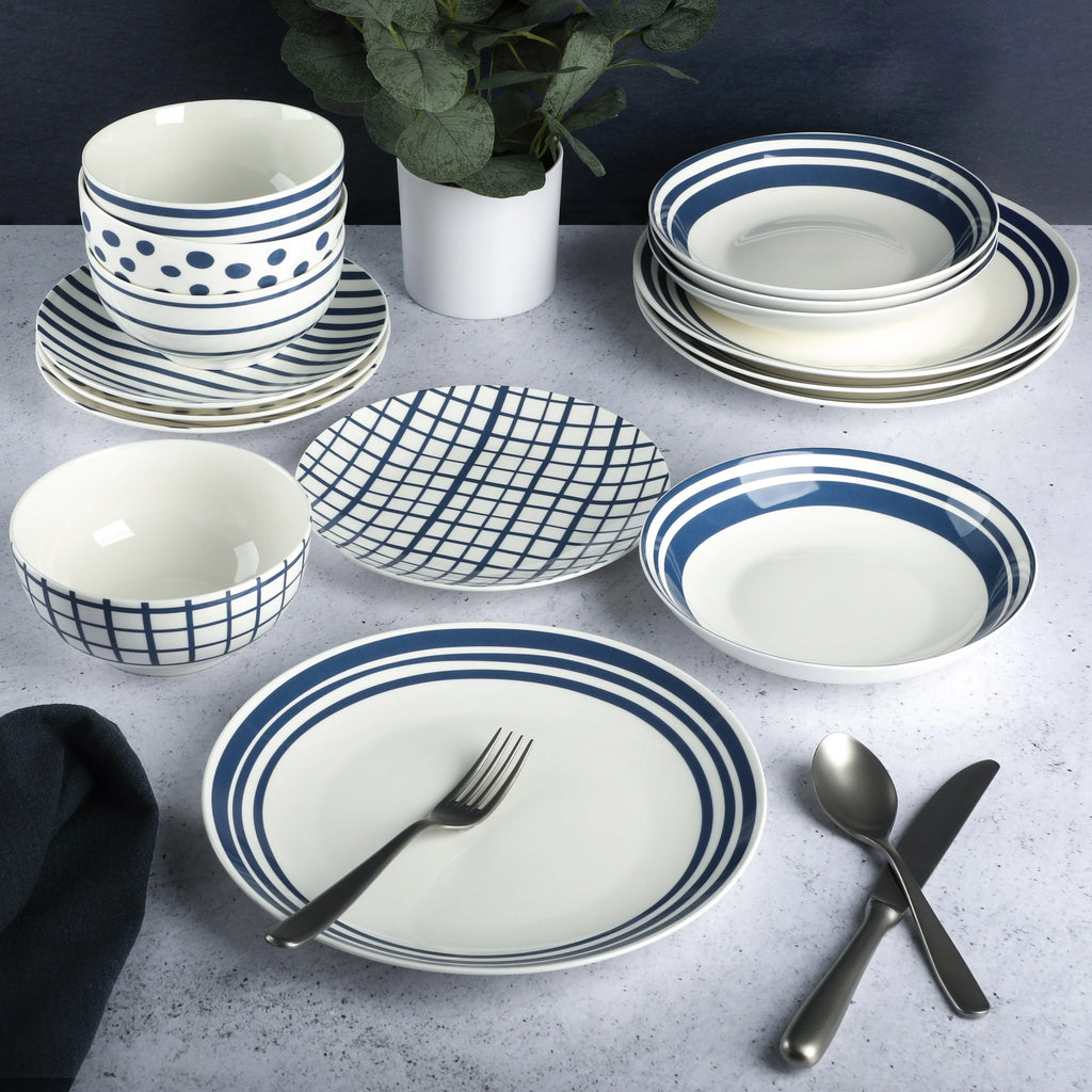 Light Blue 16-Pieces Fine China Dinnerware Set W391619