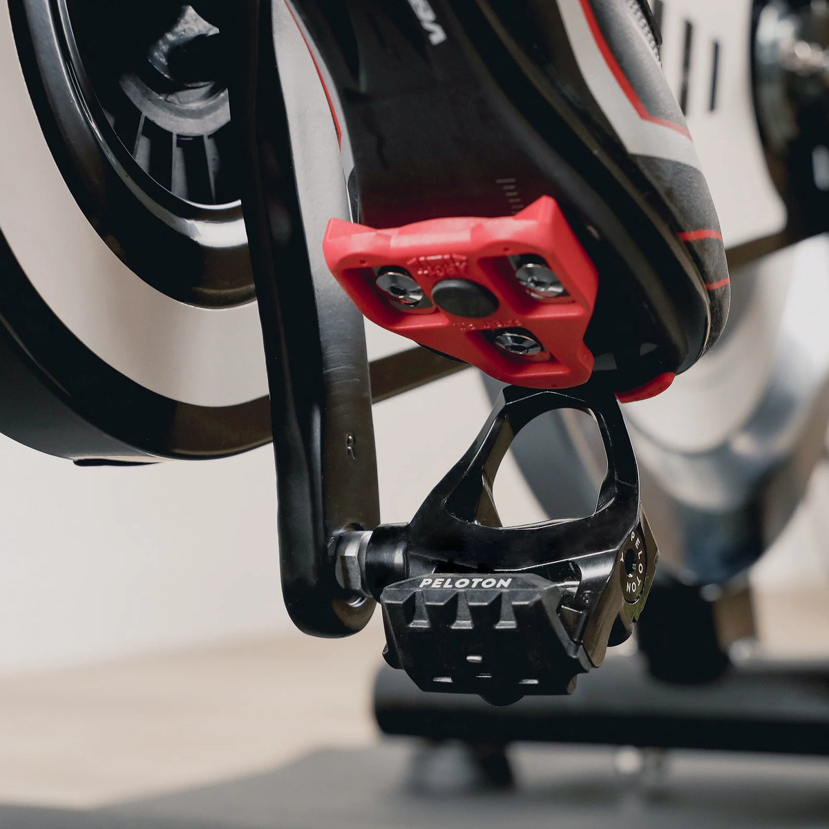 Road Bike Cycling Shoes & Pedals Cleats A464448