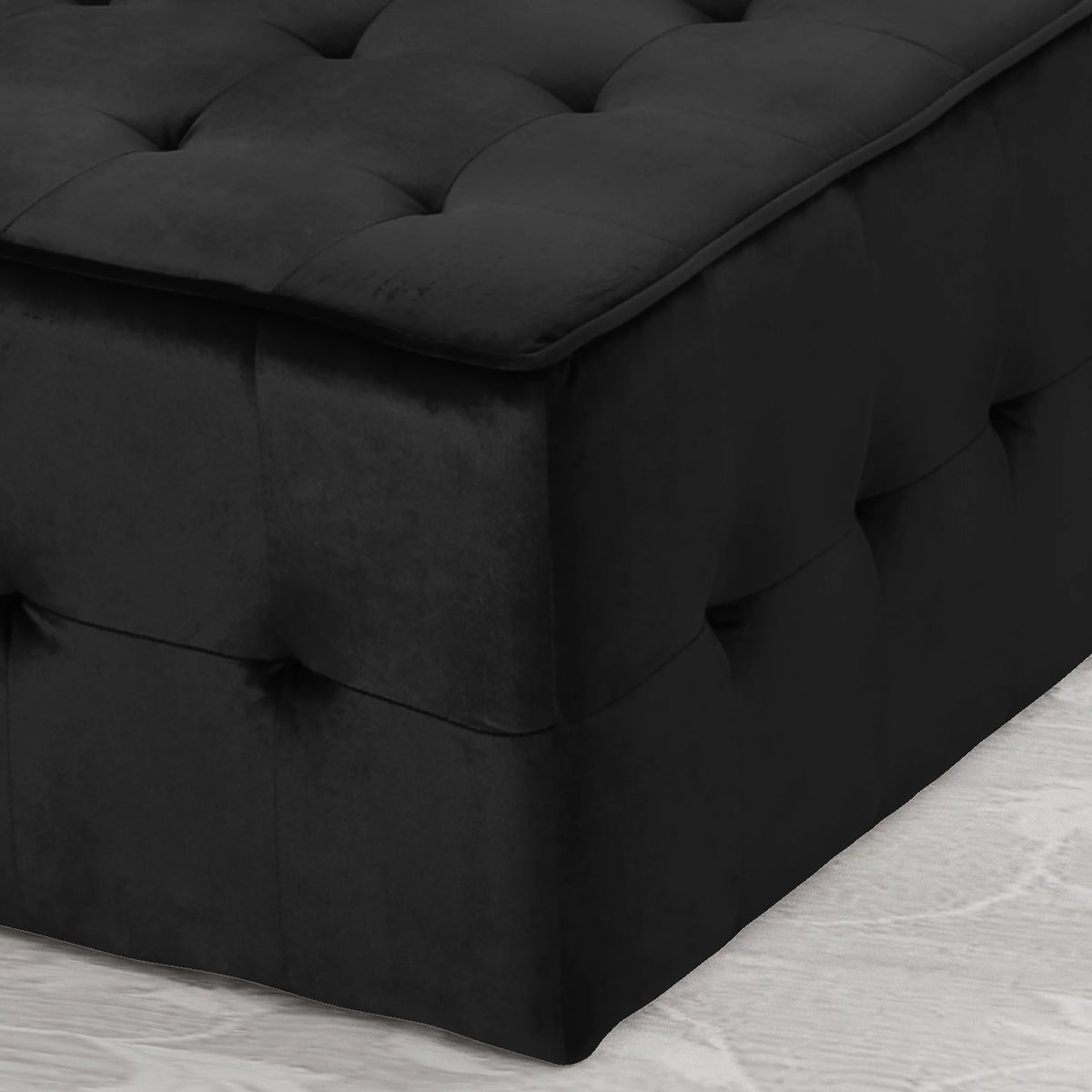 Black Velvet Tufted Ottoman I4195