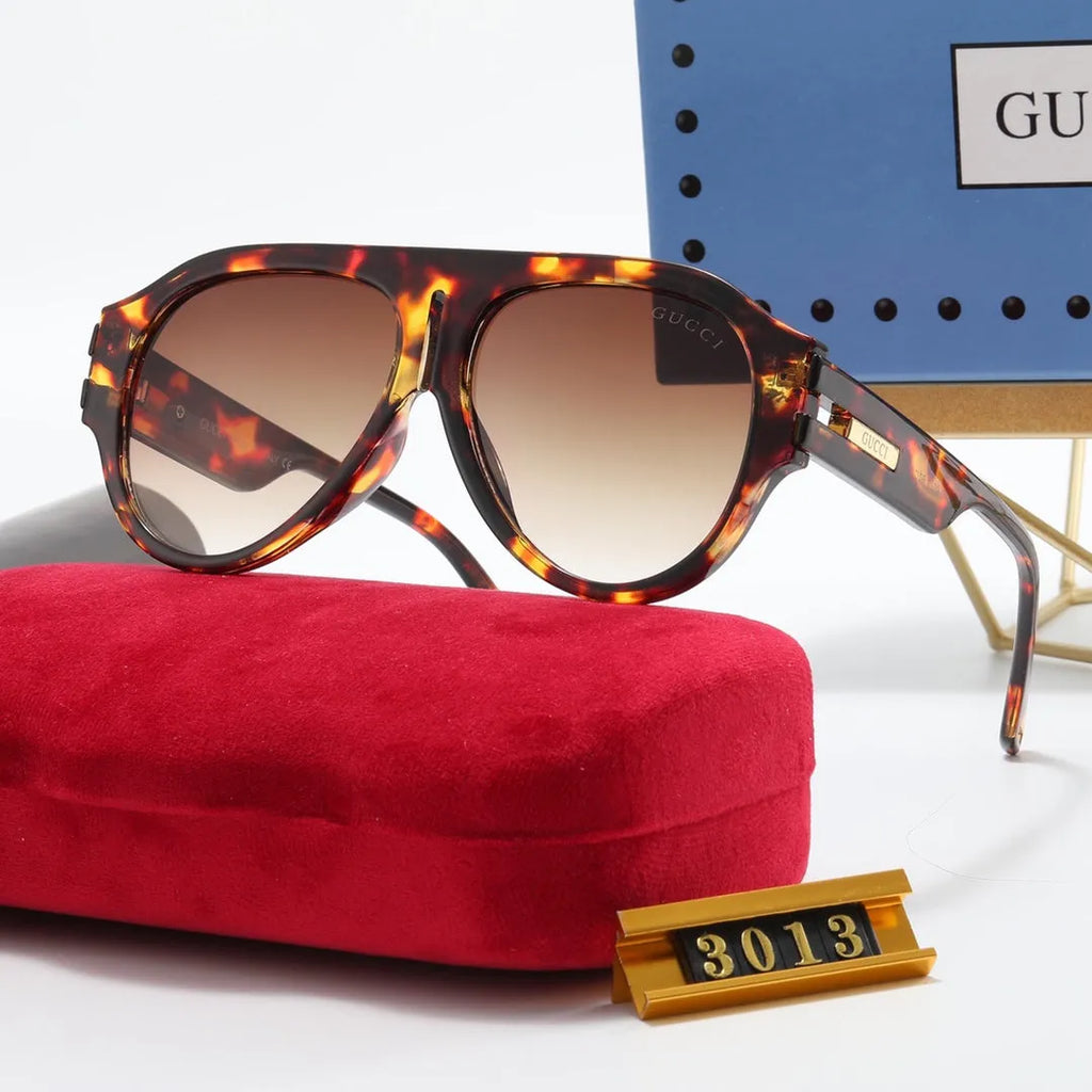 Oval Two-Tone Polarized Sunglasses G254636