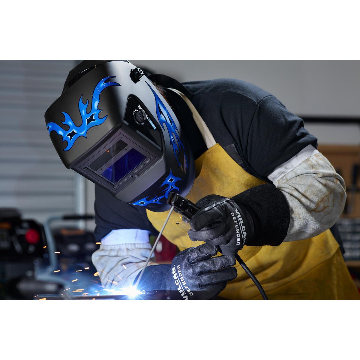 Blue Auto-Darkening Welding Helmet W904183